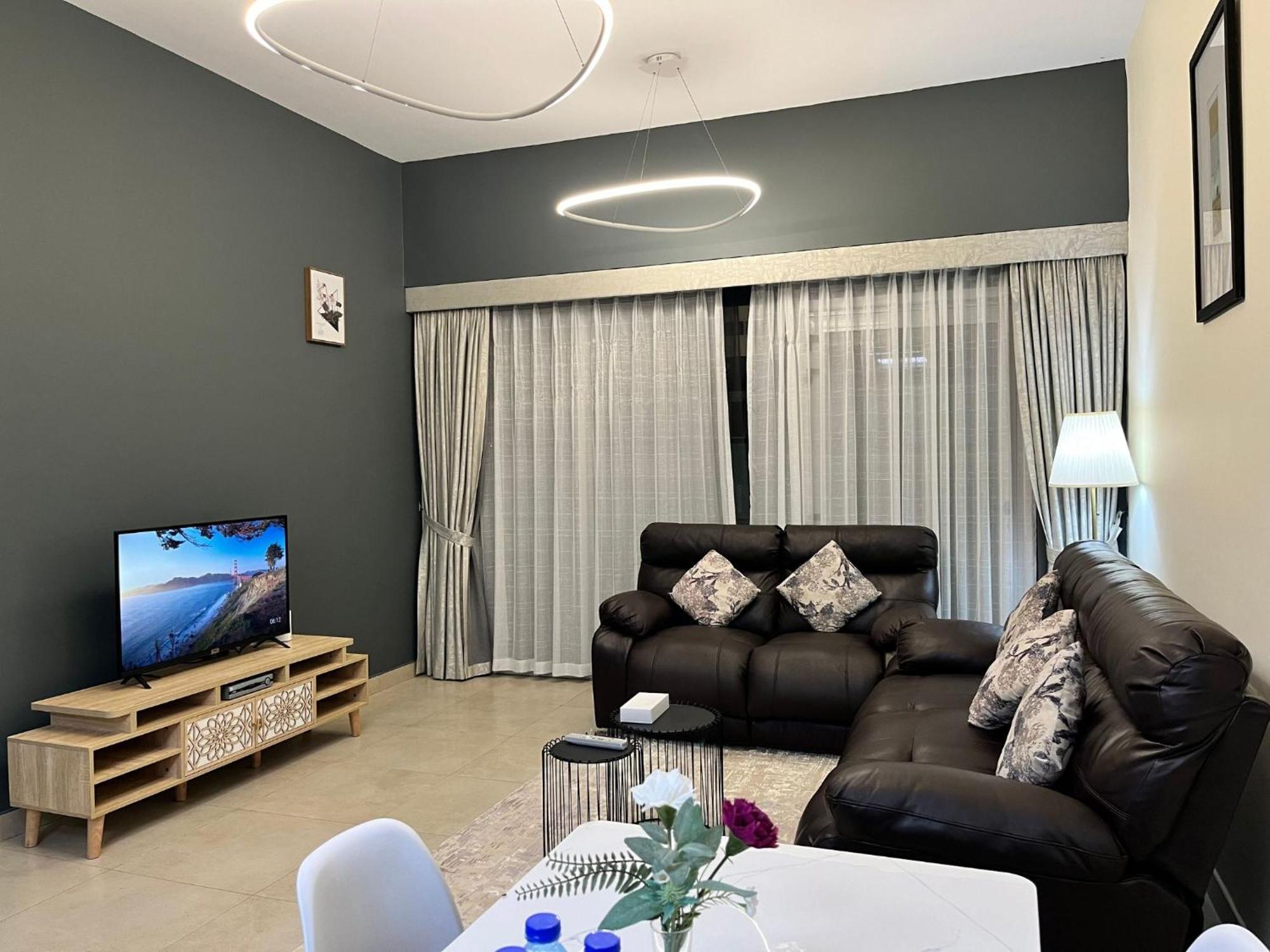 Trinity Homes - Spacious Modern Living 1br & 2br Unique Appartement