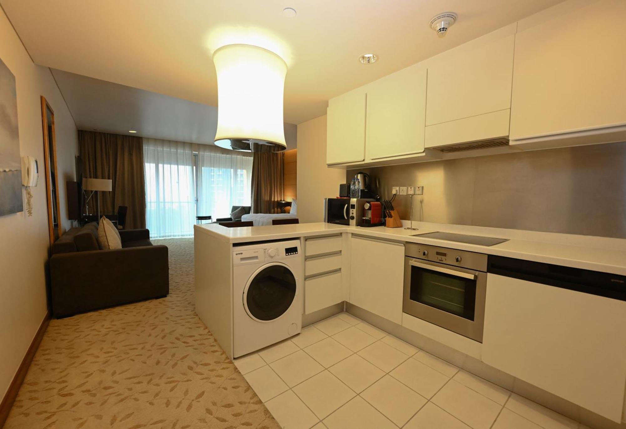 Emaar Fashion Avenue - Formerly Address Mall Four Apple Apartment Dubai