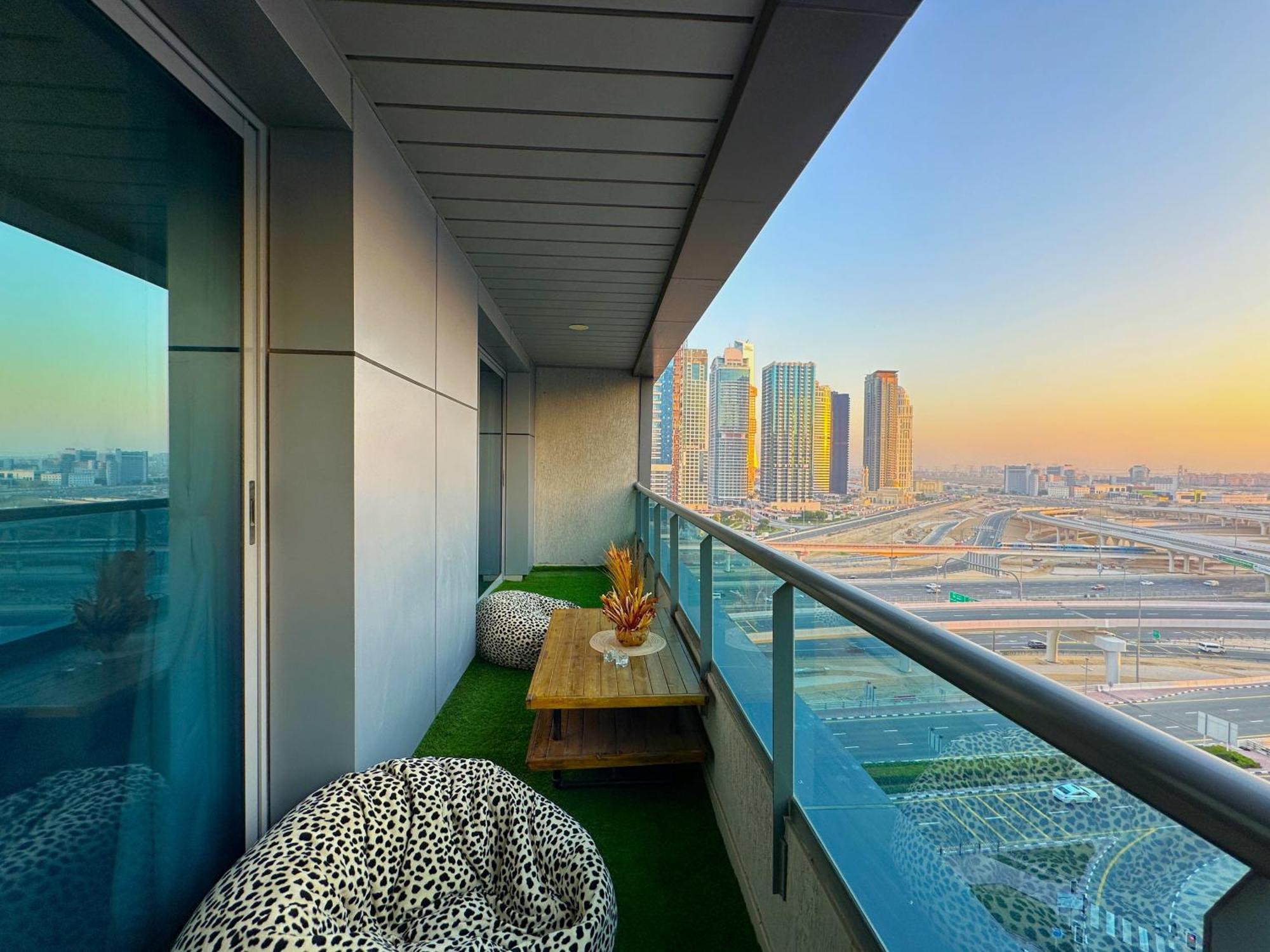 Luxury & Centric Flat With Balcony Views In Marina Appartement *