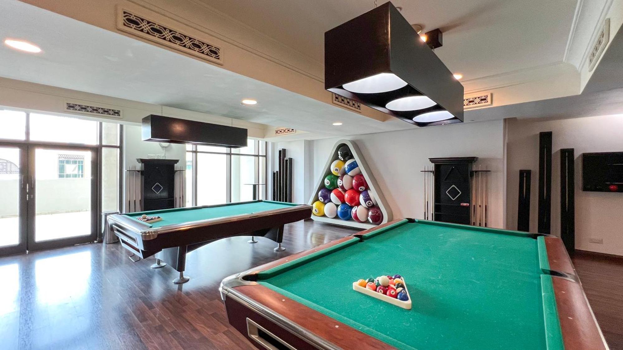 Luxurious Unique 2 Bed With Private Jacuzzi & Garden - Connected To Souk Al Bahar - Mall Apartemen