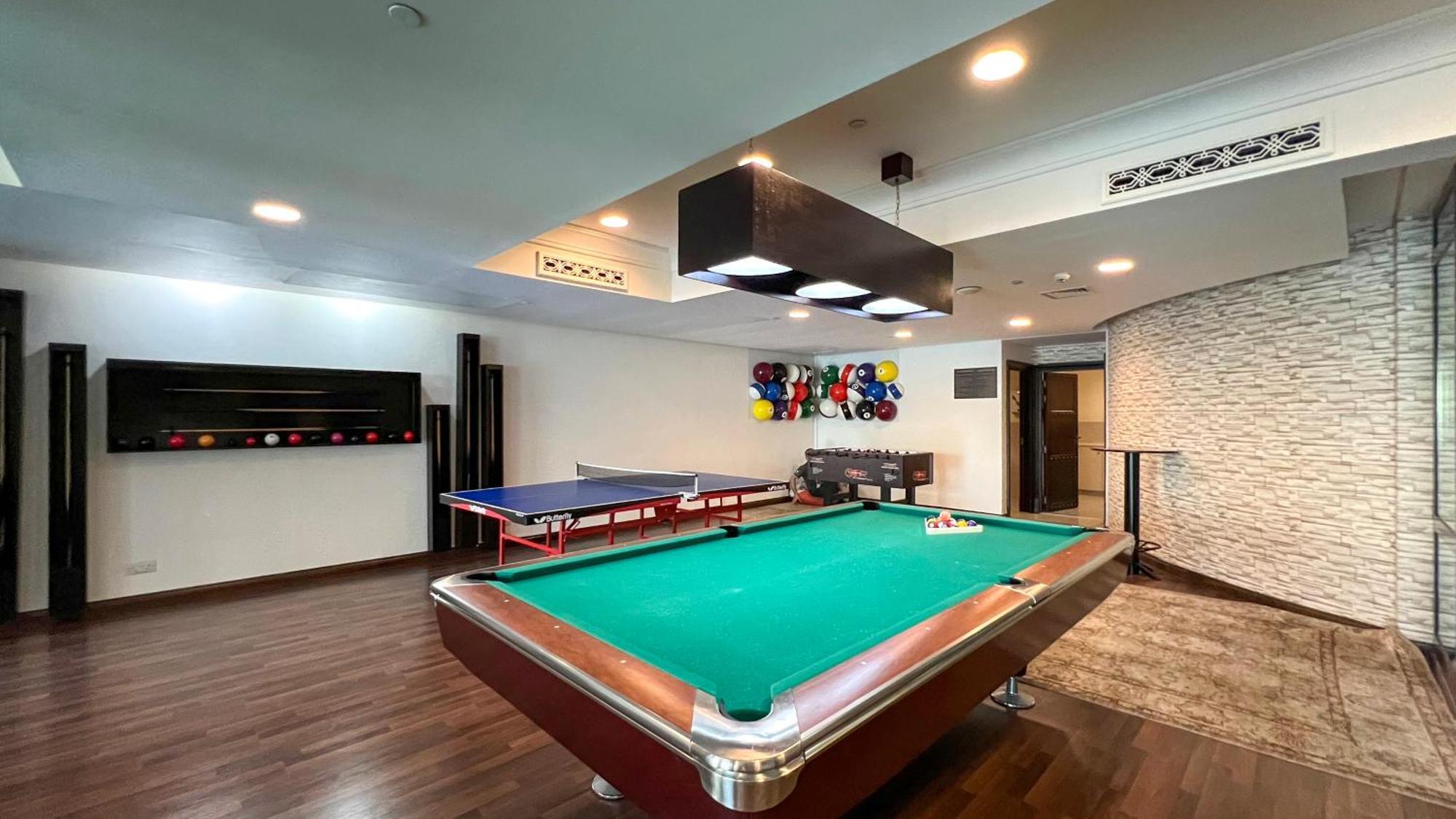 Luxurious Unique 2 Bed With Private Jacuzzi & Garden - Connected To Souk Al Bahar - Mall * Dubai