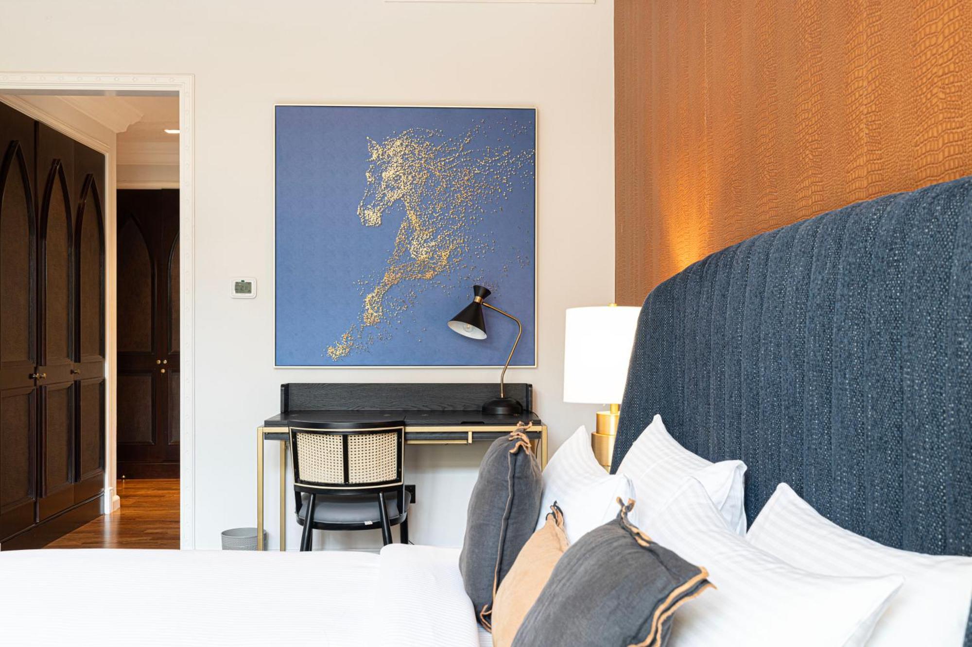 Luxurious Unique 2 Bed With Private Jacuzzi & Garden - Connected To Souk Al Bahar - Mall Apartemen *