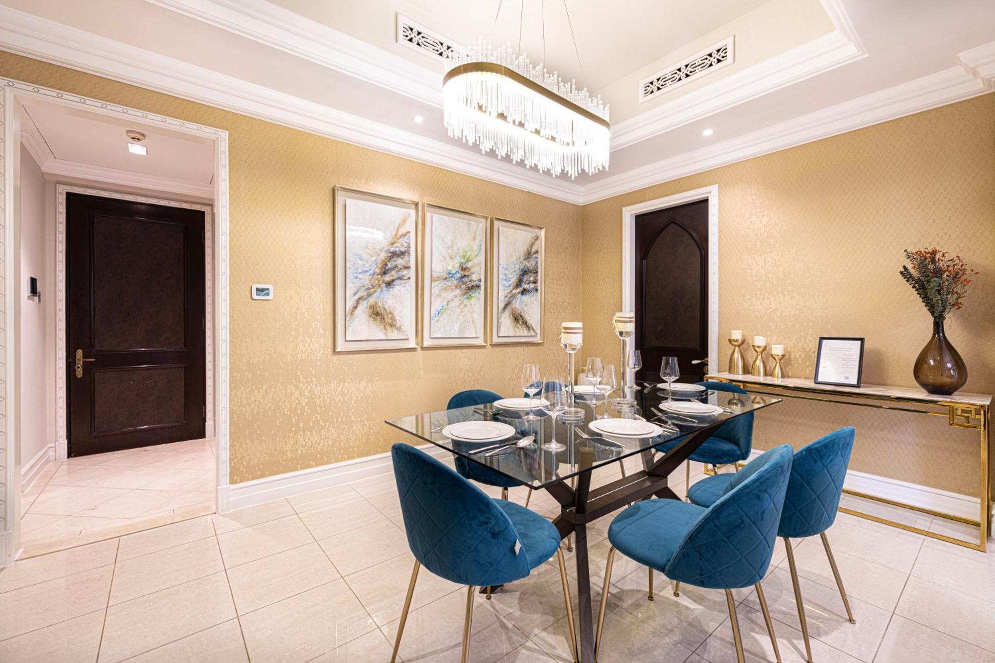 Apartemen Luxurious Unique 2 Bed With Private Jacuzzi & Garden - Connected To Souk Al Bahar - Mall Dubai