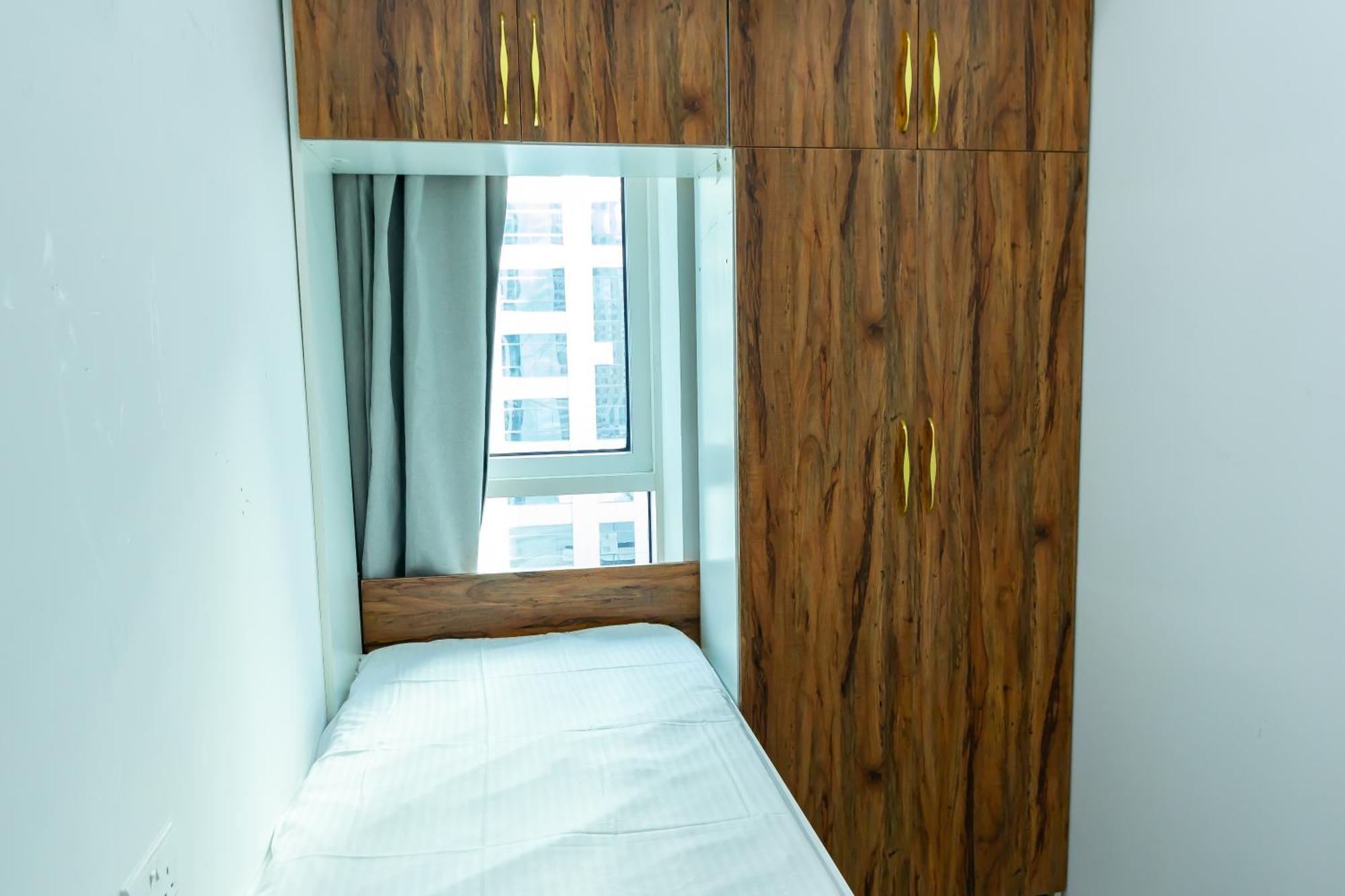 Wonderful ' For Girls Only ' In Tecom, Al Barsha Habitación en casa particular *