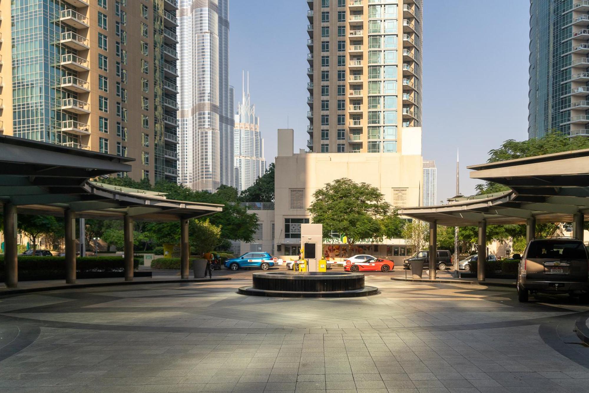Bellavista - Striking - 1br With Extra Twin - 29 Boulevard - Partial Fountain View *