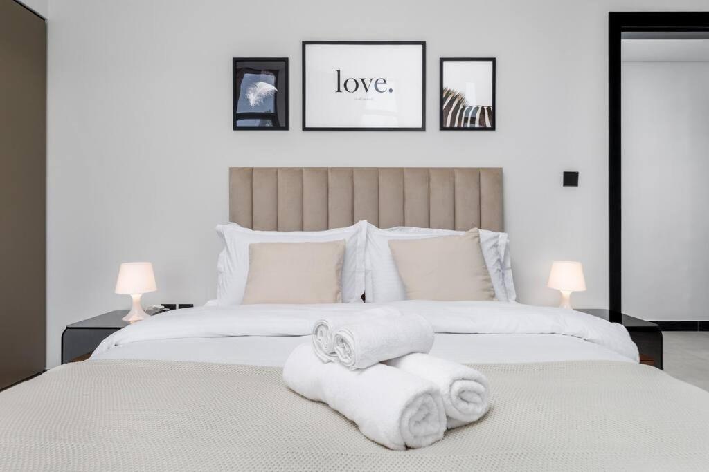 Waves Homes - 15 Northside, Tower 1, Two Bedroom Apartament