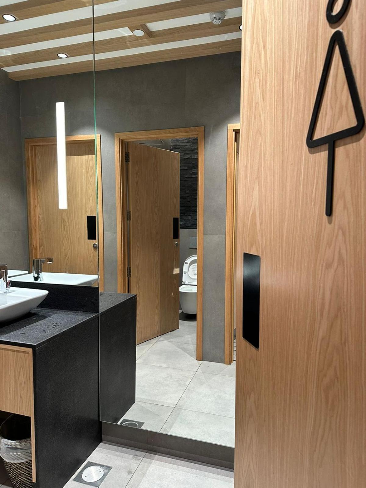 Sleep 'n Fly Sleep Lounge, B-gates Terminal 3 - Transit Only Hotel a capsule Dubai