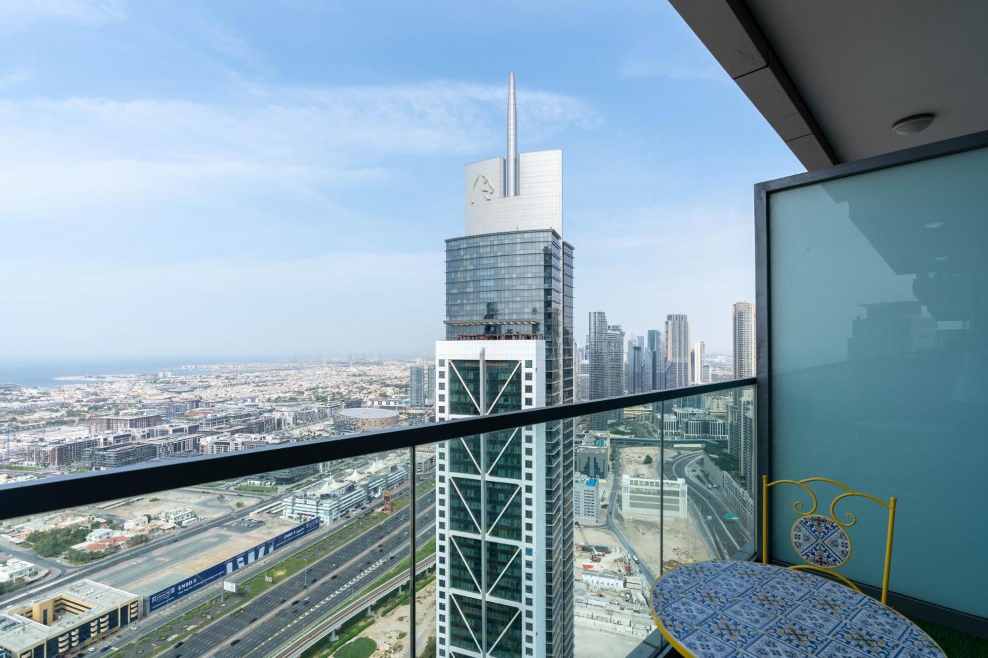 Lux Paramount Midtown I Ocean View Apartemen Dubai