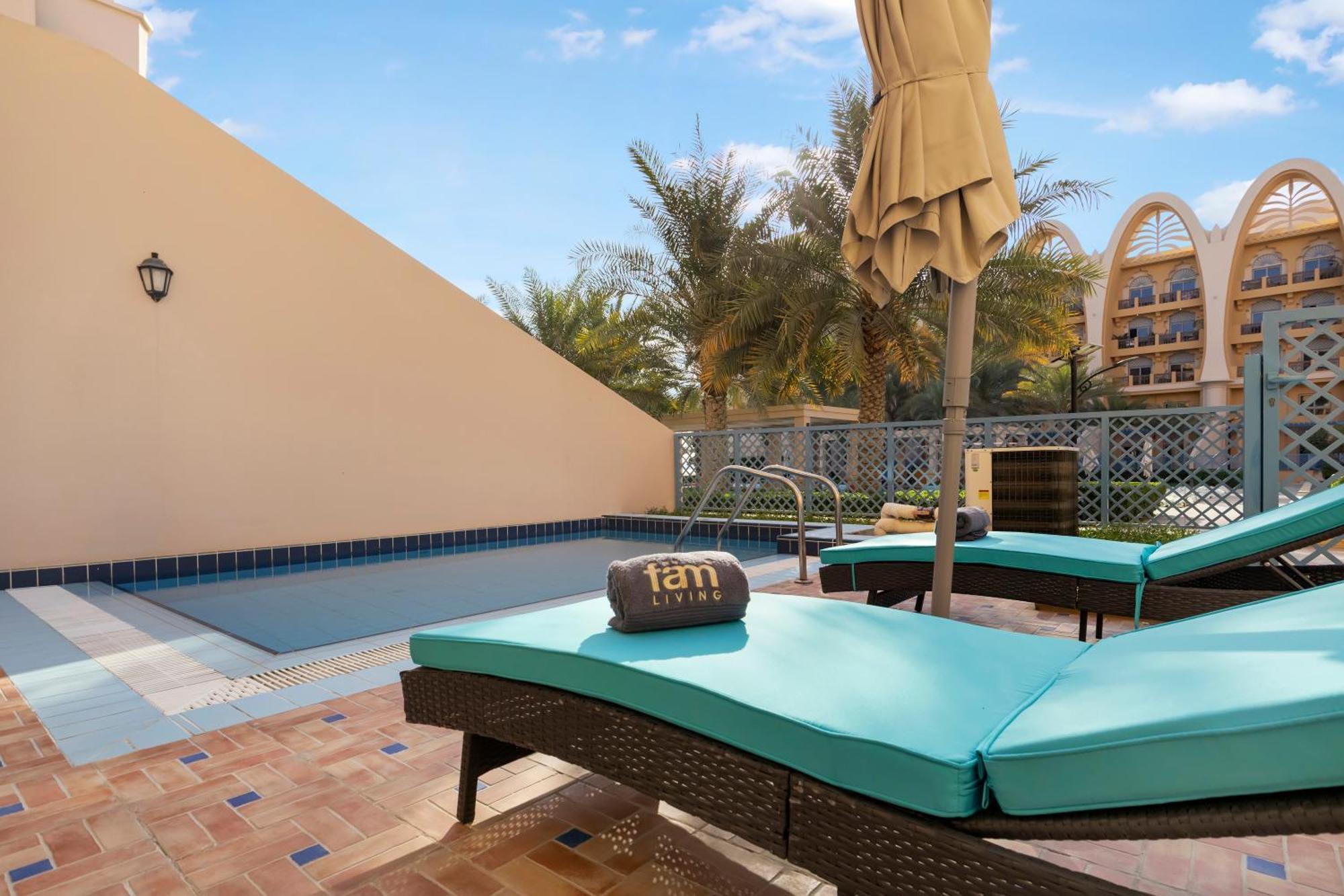 Fam Living - Palm Jumeirah Sarai - Private Beach Apartment *