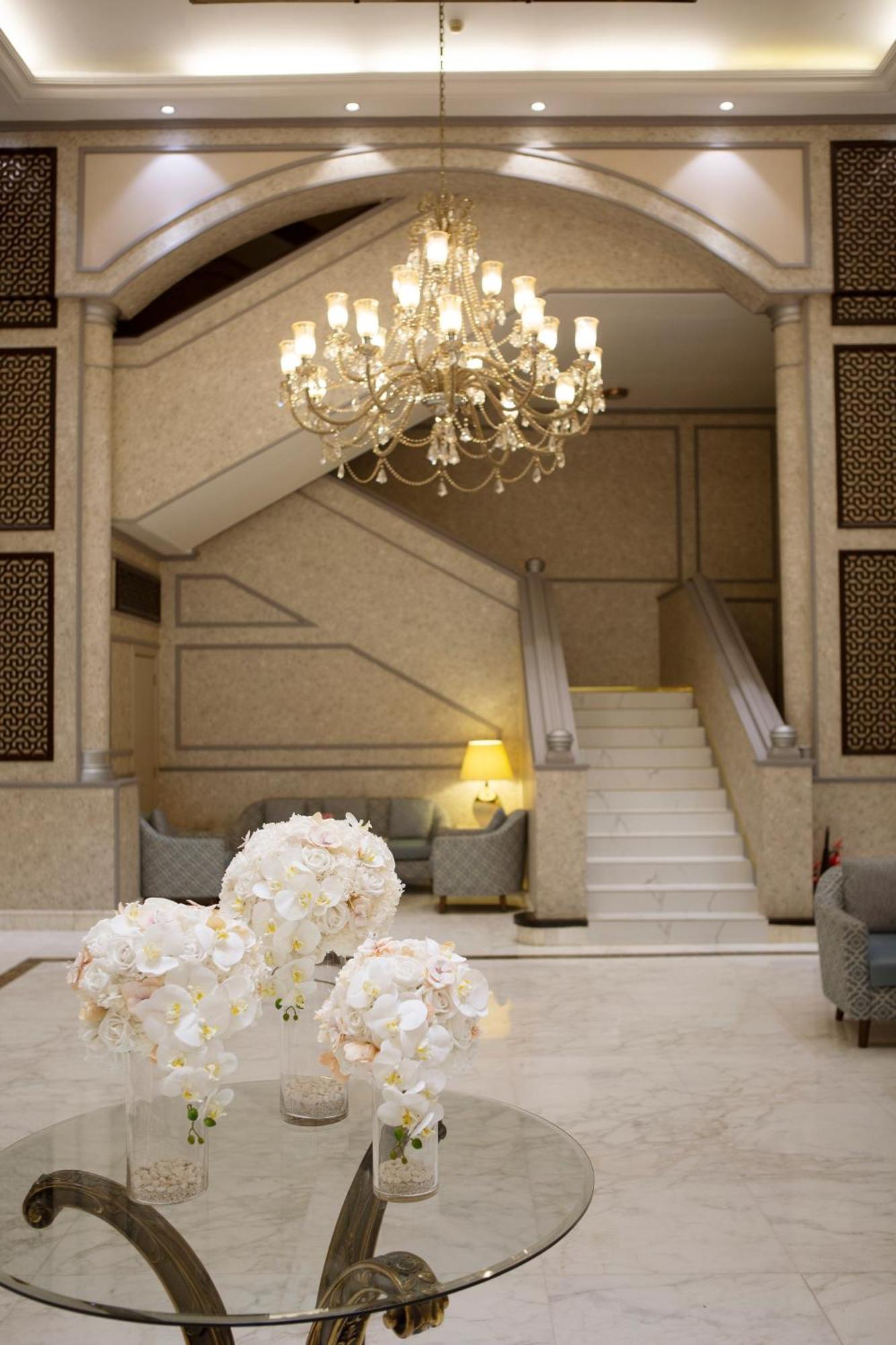 Carlton Tower Hotel