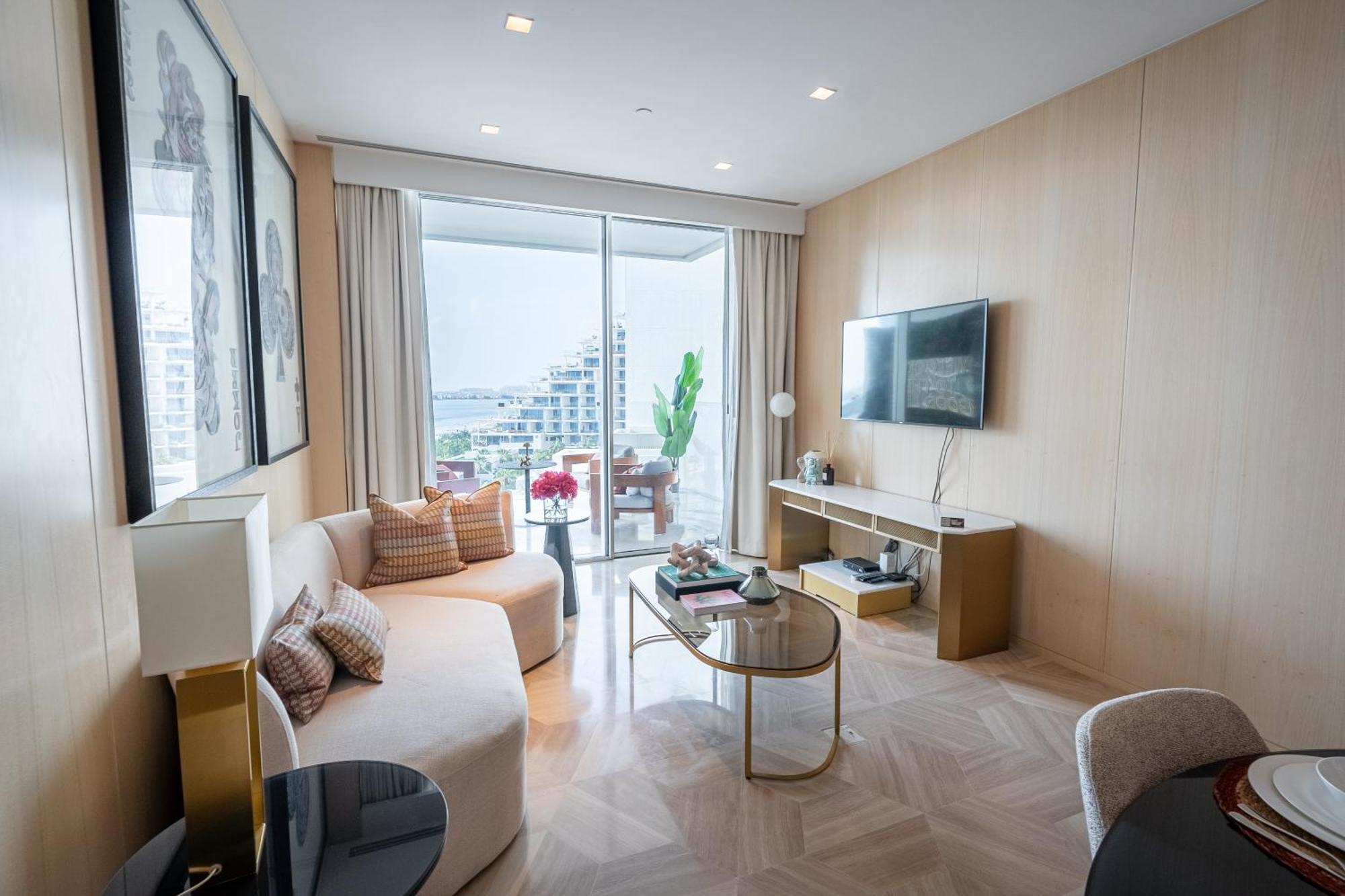 Daniels Stunning 2br With Full Sea View At Five Appartement Dubaï