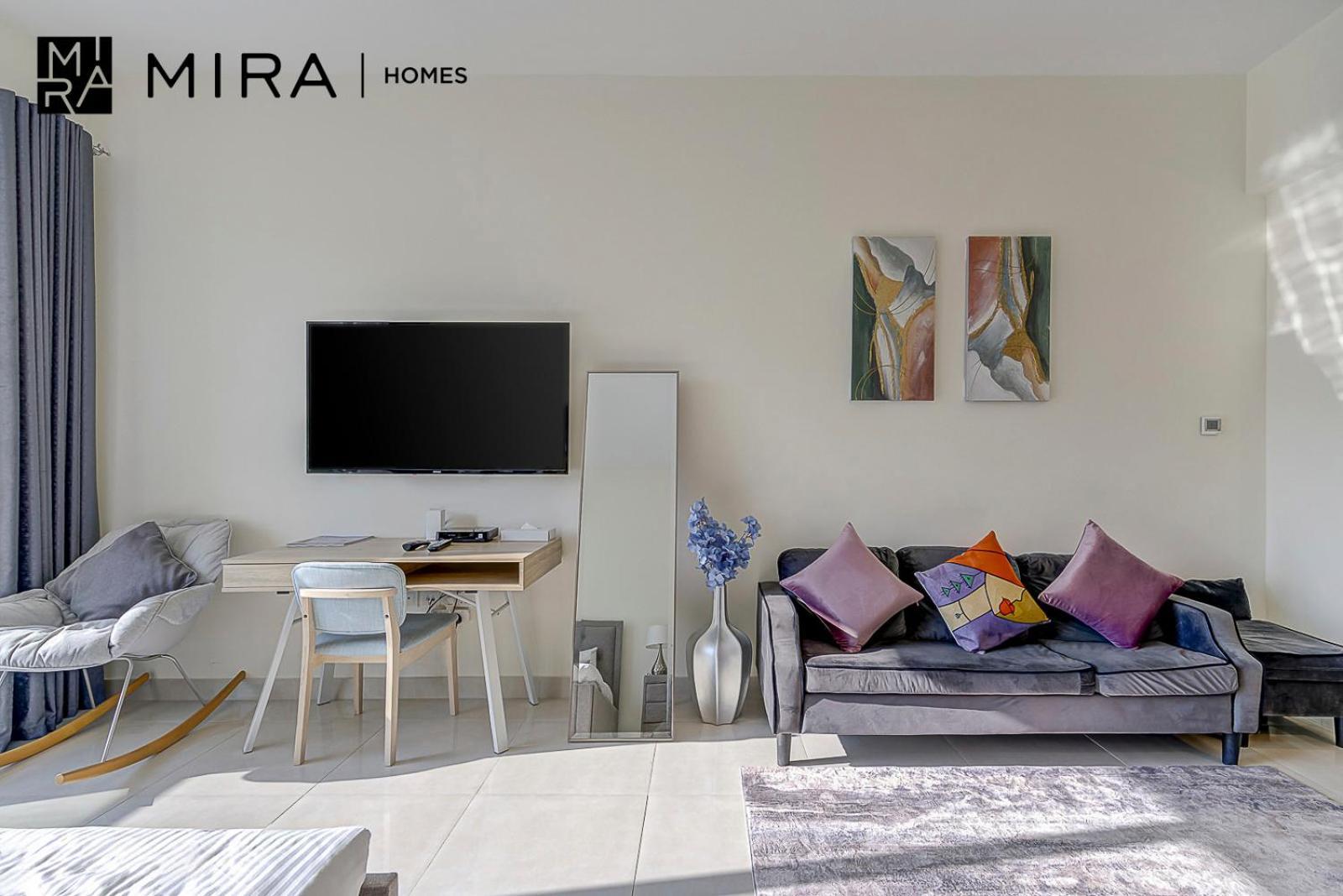 Apartamento Mira Homes - Lovely In Ag Tower With Free Parking Dubái