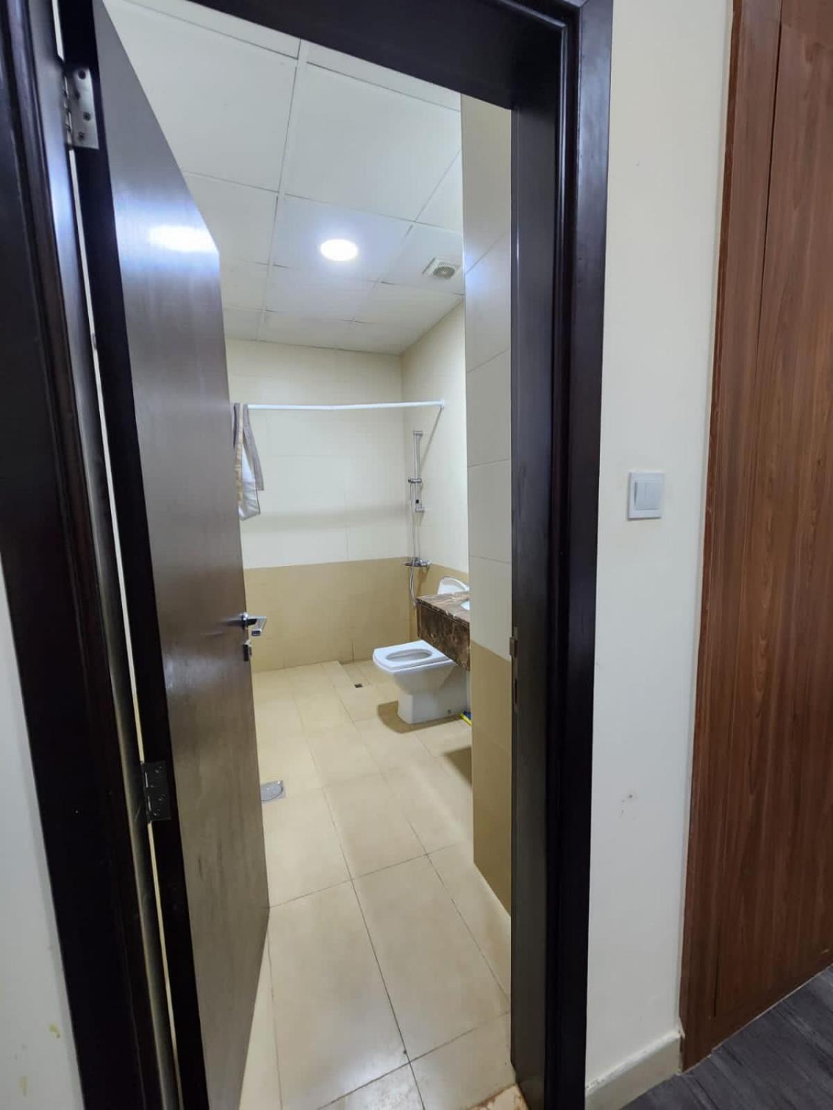 Couple With Attached Bathroom * Dubaï