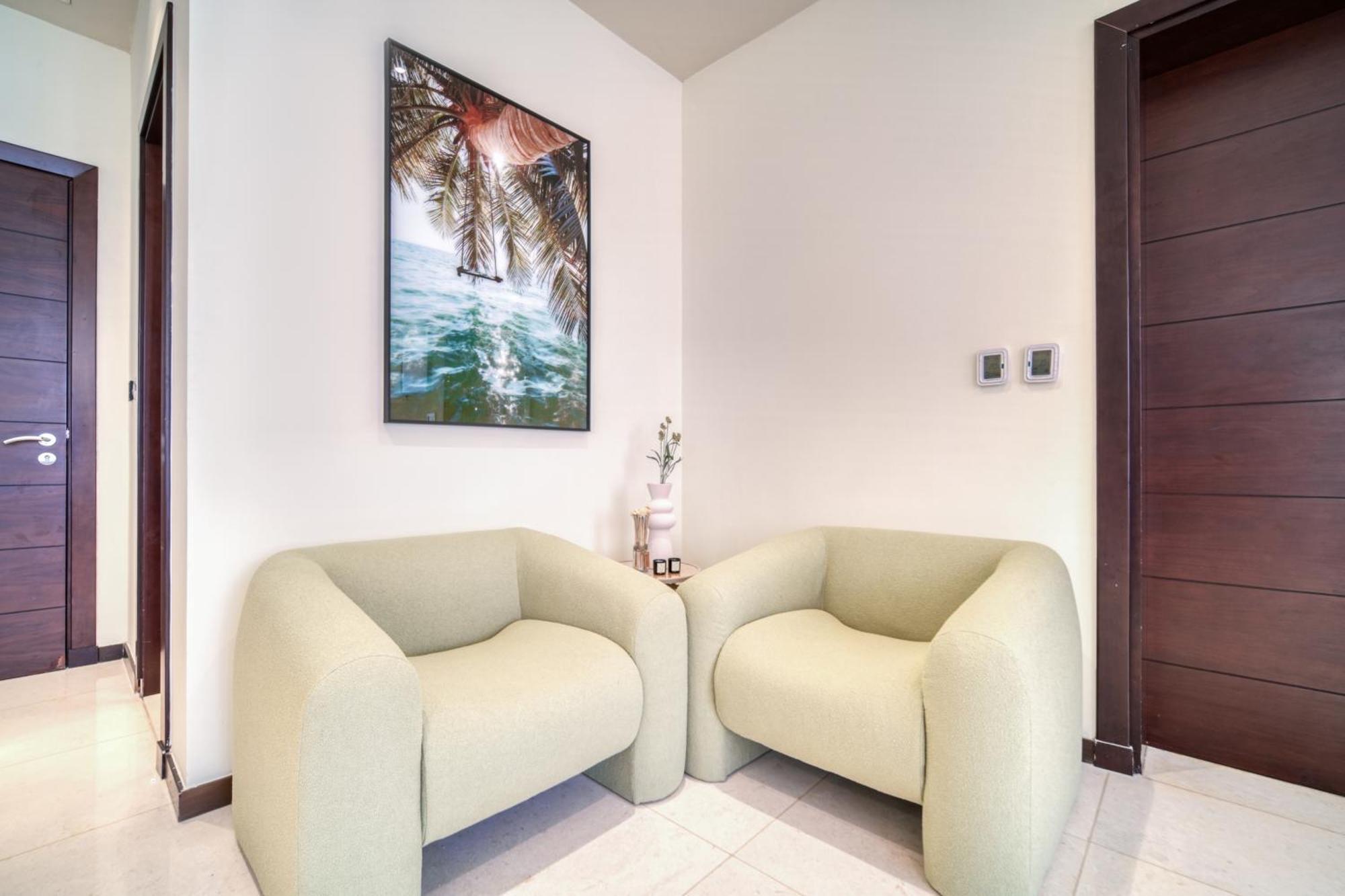 Tiara Residences, Palm Jumeirah - Mint * Dubai