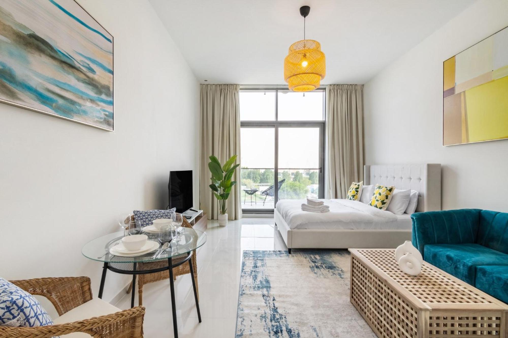 Cozy Studio - Damac Hills, Apartamento