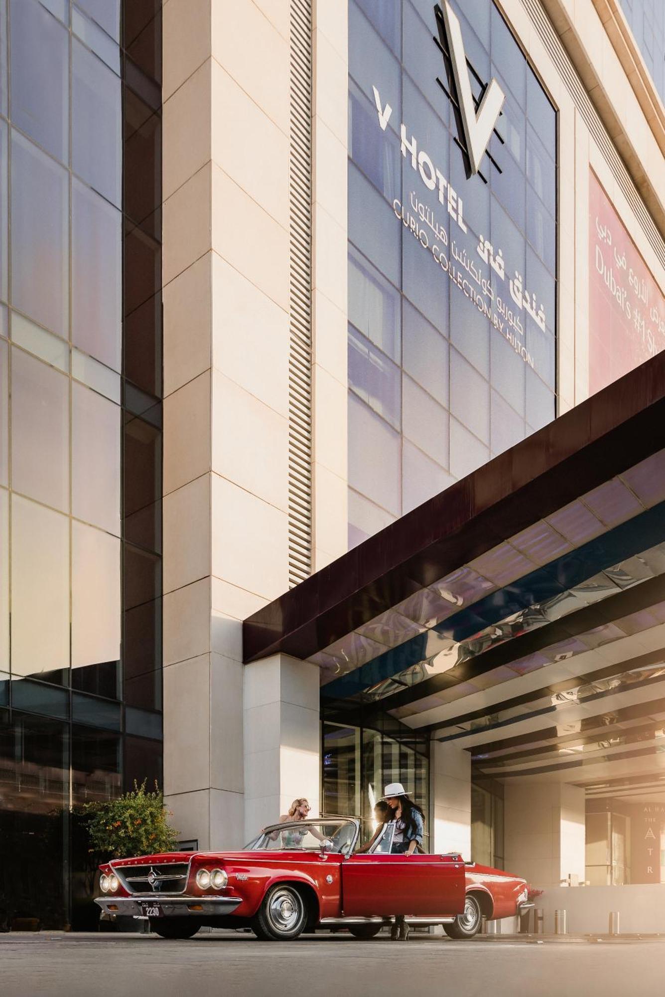 V Dubai, Curio Collection By Hilton Dubái