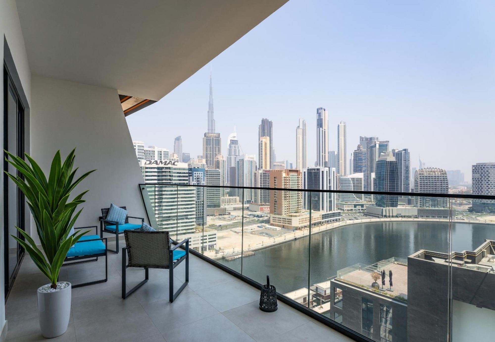Easygo - Binghatti Canal Burj Khalifa View 1 Bedroom * Dubái
