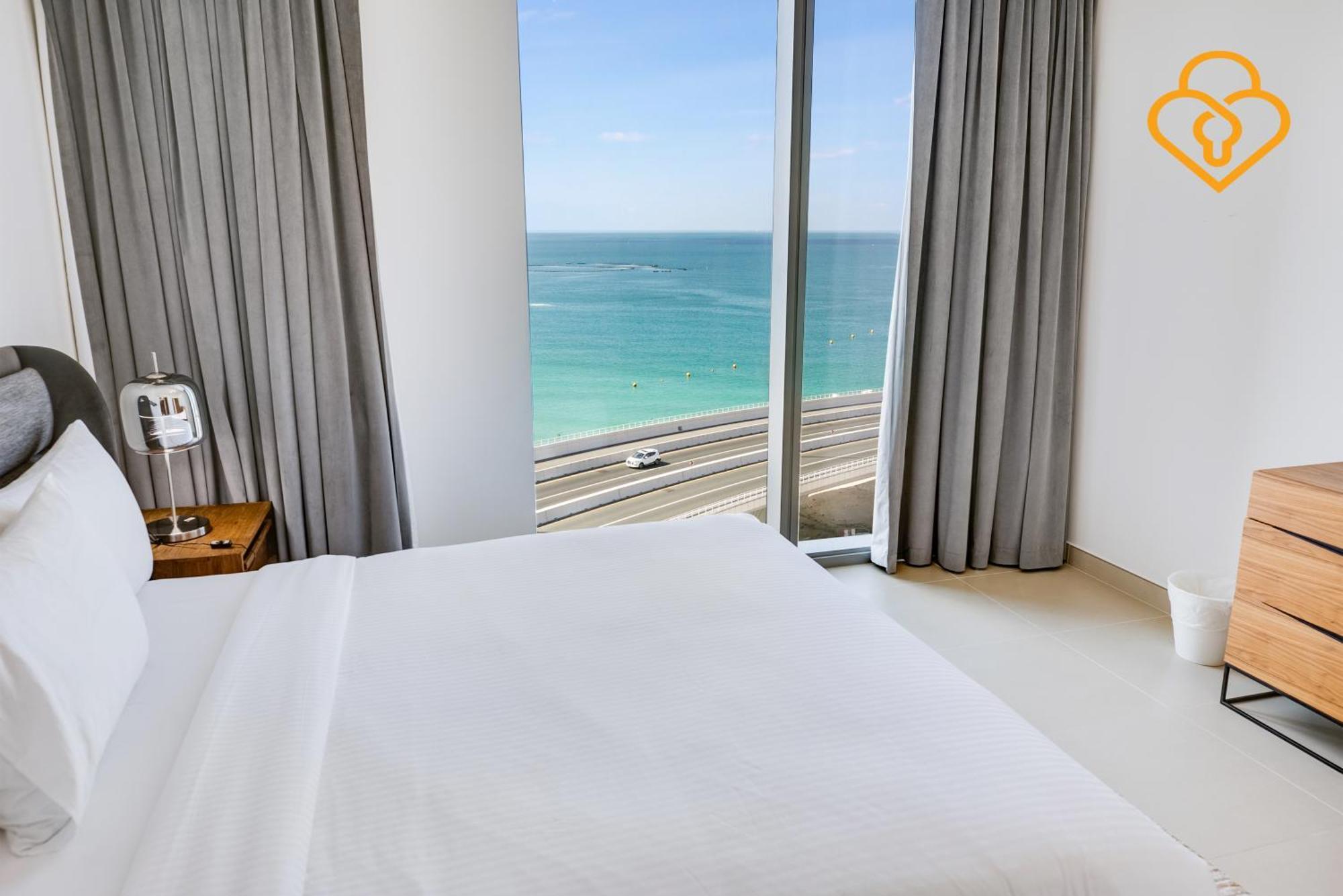 Keysplease Fascinating Seaviews! 2 B/r Luxury 52/42, Marina Dubai