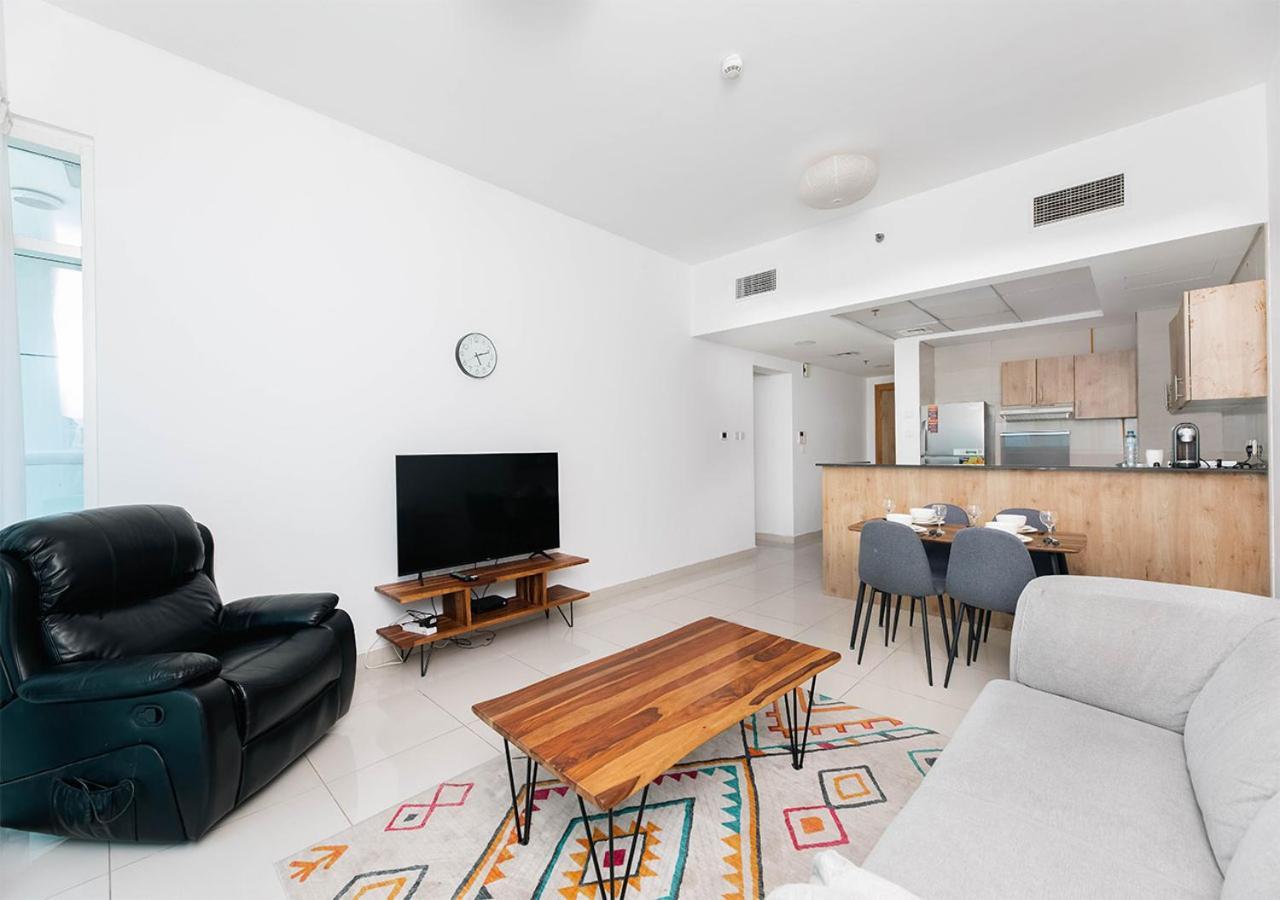 Stylish Space With Balcony Facing The Marina! * Dubái
