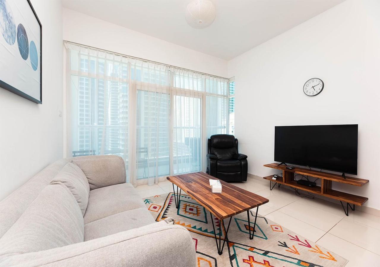 Stylish Space With Balcony Facing The Marina! * Dubái
