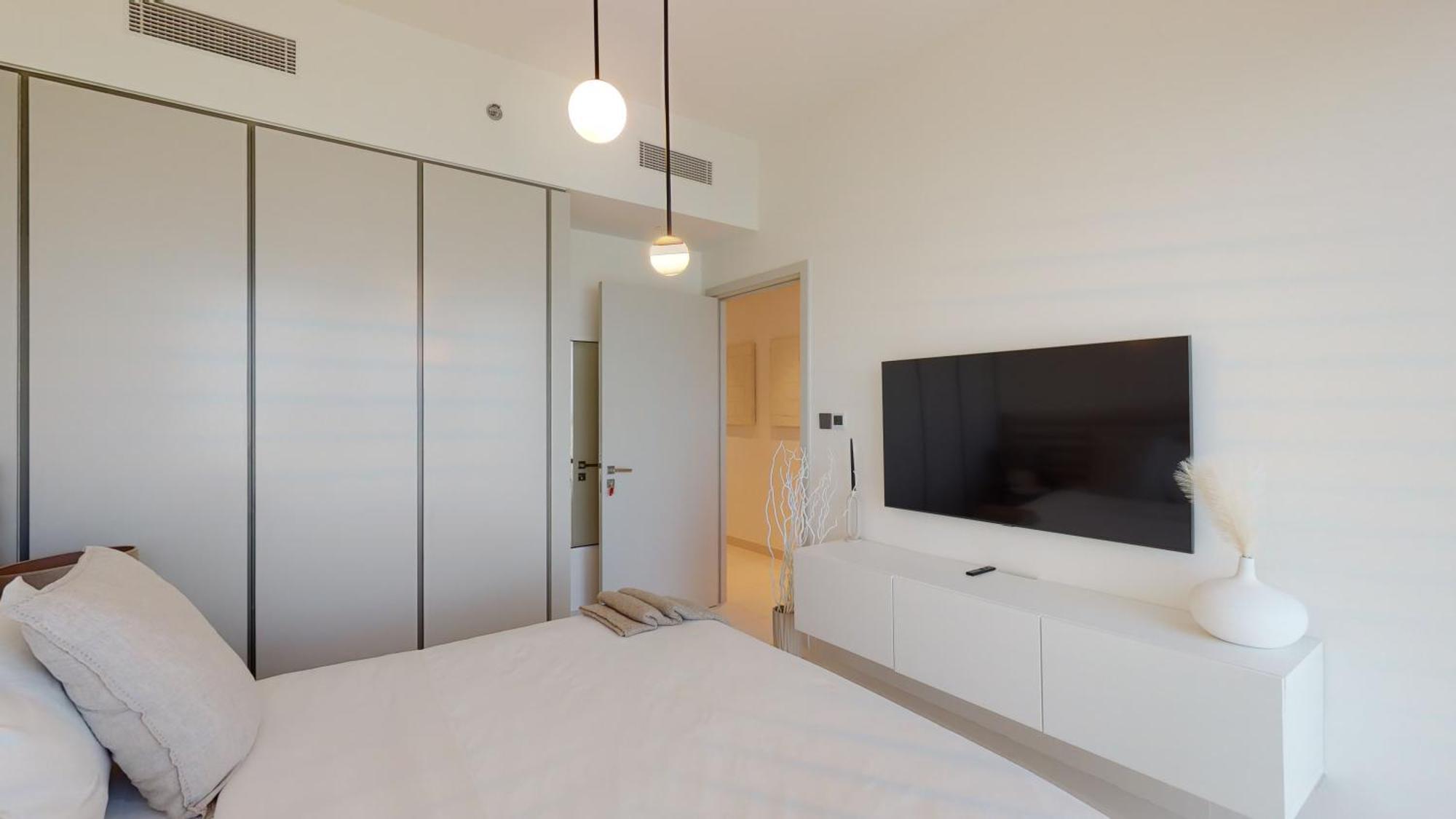 Eden's - Sunrise Bay Emaar Beachfront *