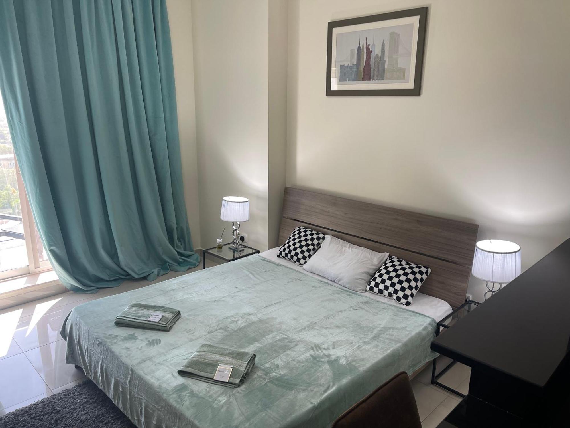 Great View, Sportcity, Parking Included, Appartamento Dubai