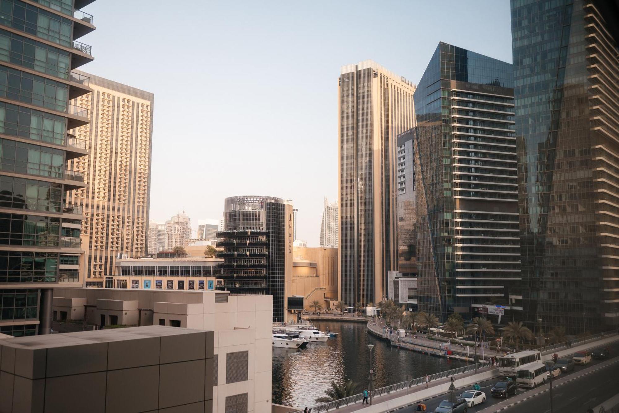 Chic 1br Oasis In The Heart Of Marina Apartamento Dubai