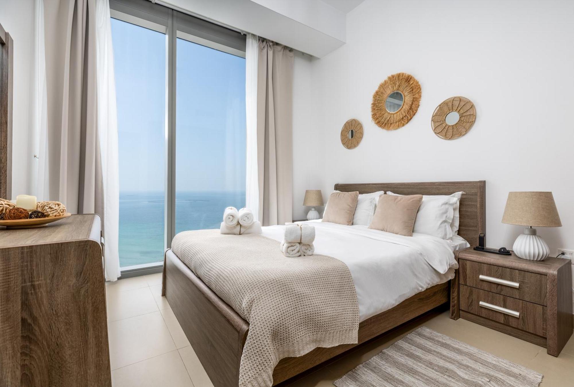 Waves - Jaw-dropping Sea View From Comfy Retreat