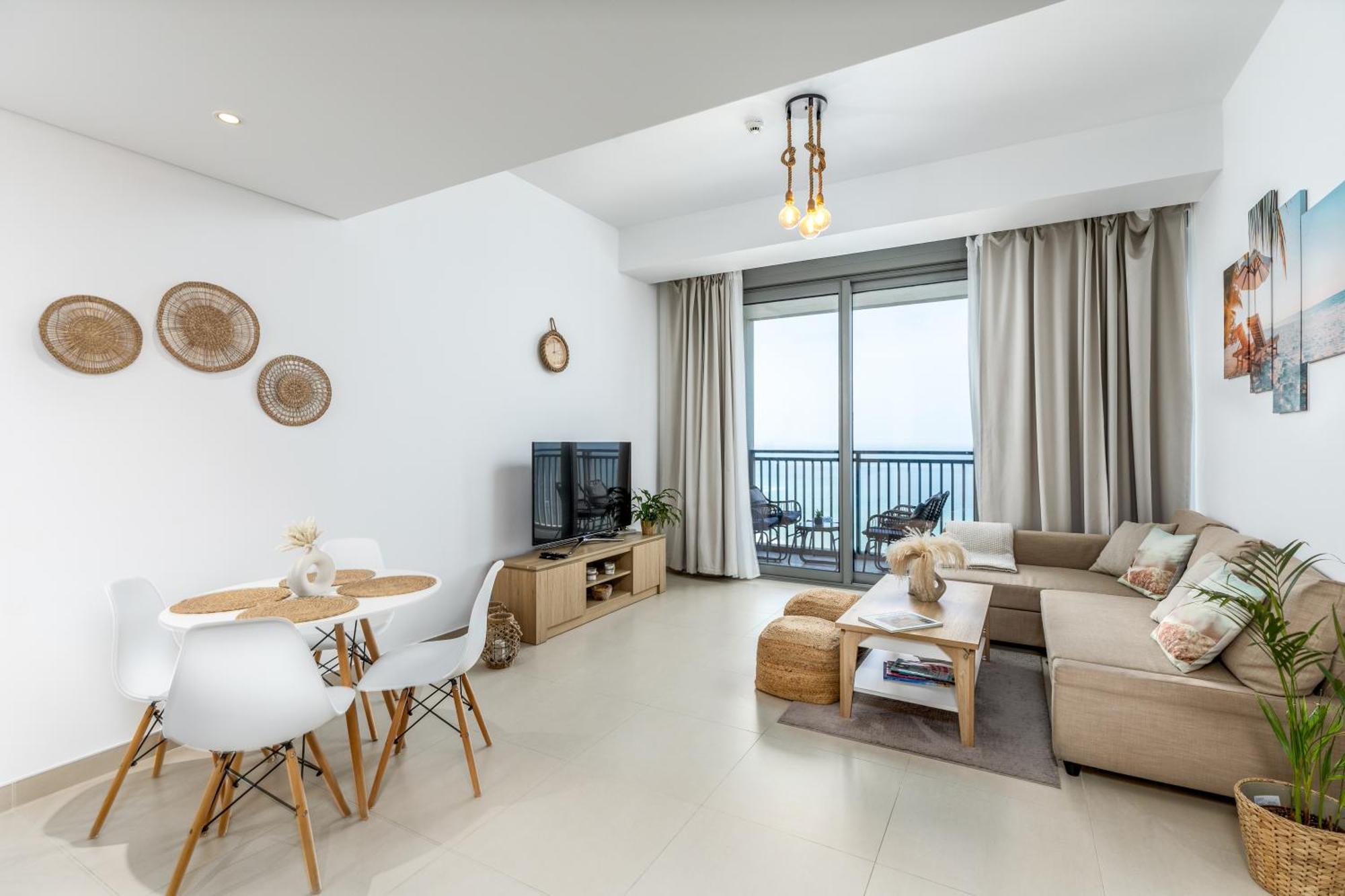 Waves - Jaw-dropping Sea View From Comfy Retreat Apartment *