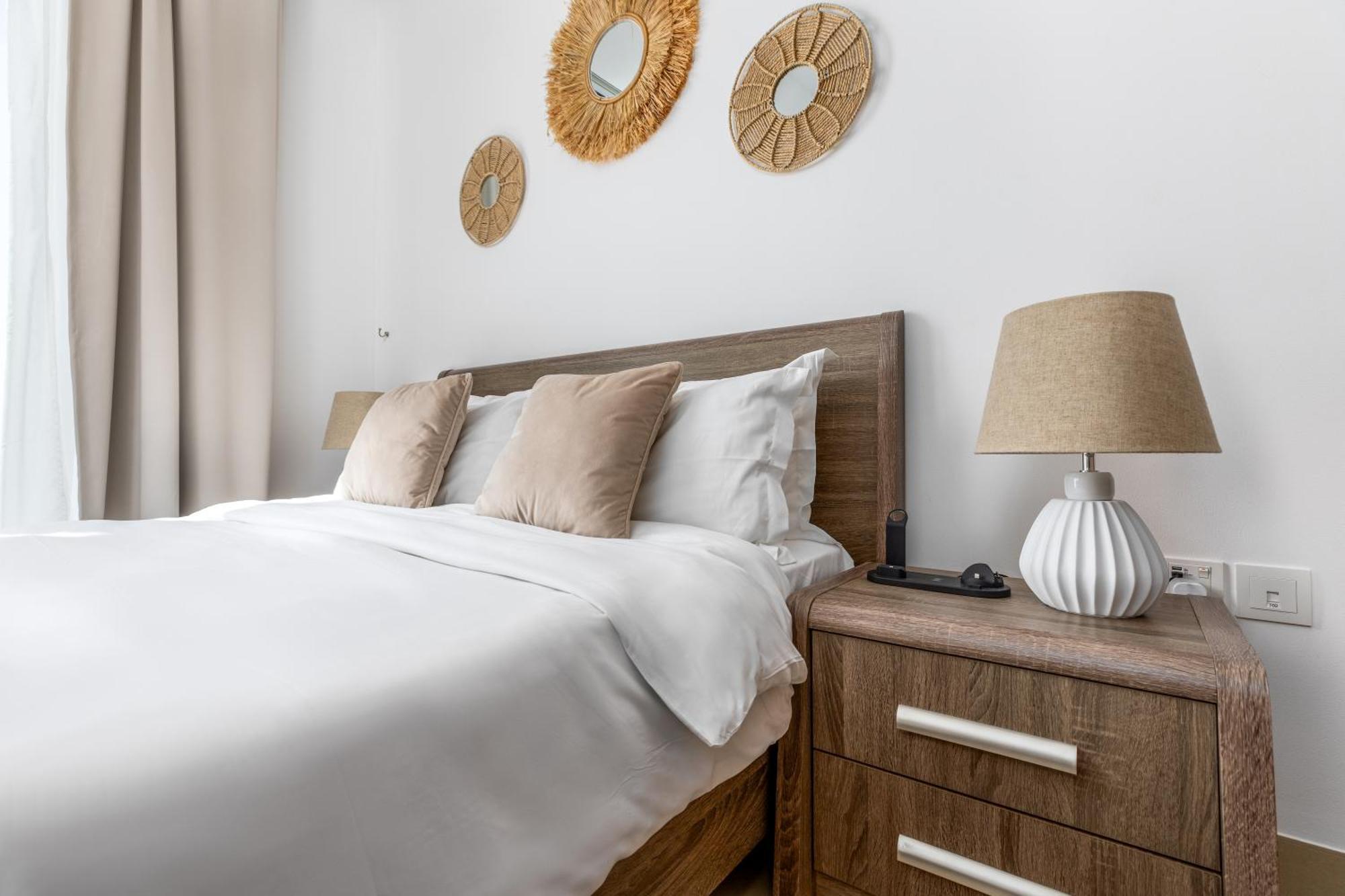 Waves - Jaw-dropping Sea View From Comfy Retreat Apartment Dubai