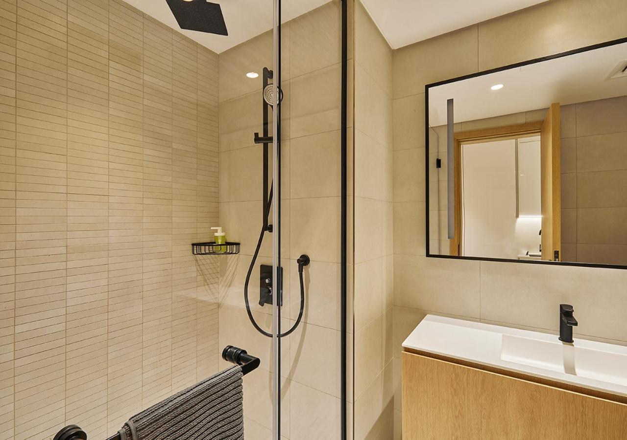 Luxury With Burj Khalifa View - Marquise Square Tower Apartment *