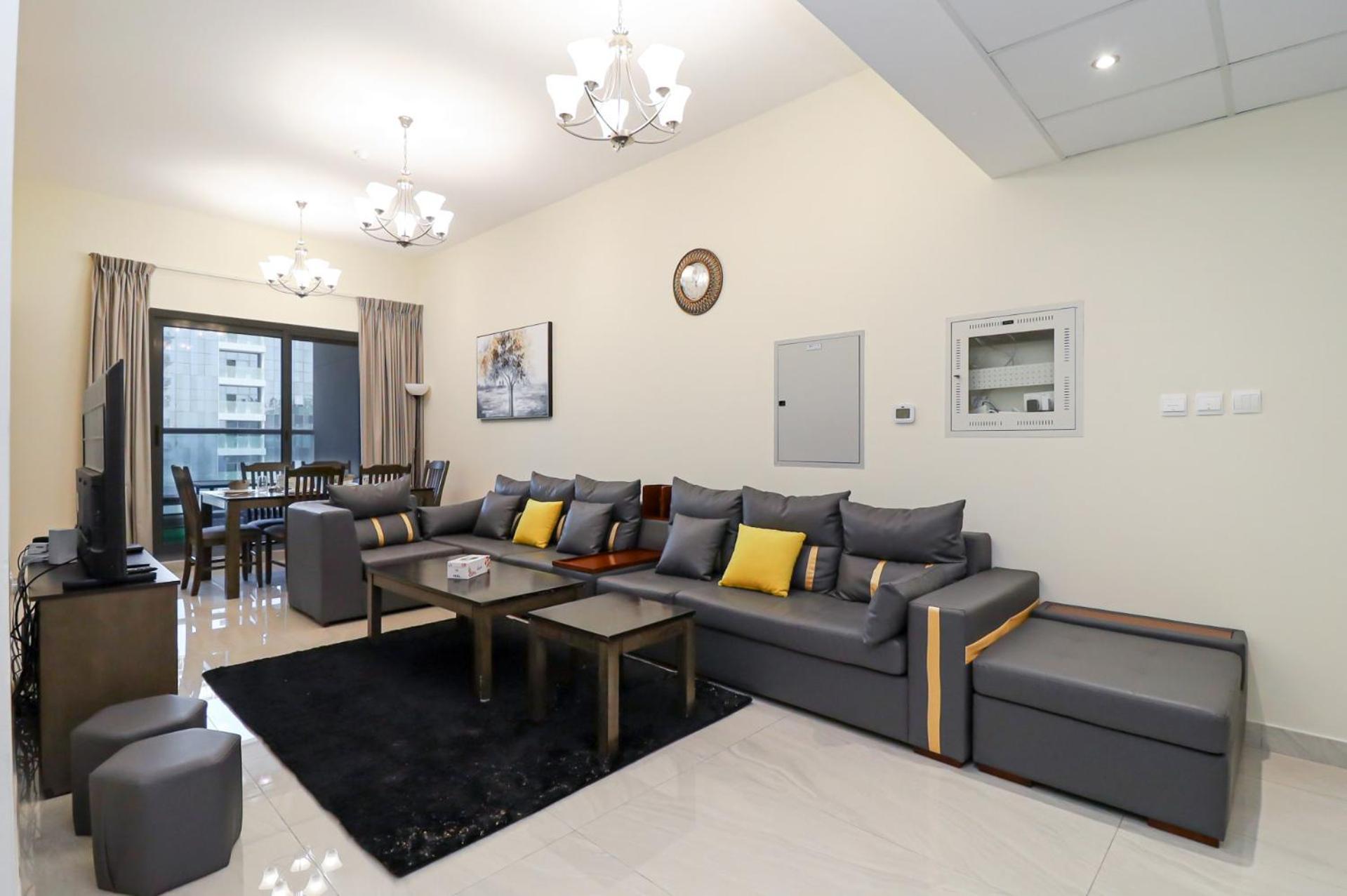 Serene Escape I Canal View I Fast Wi-fi Dubai