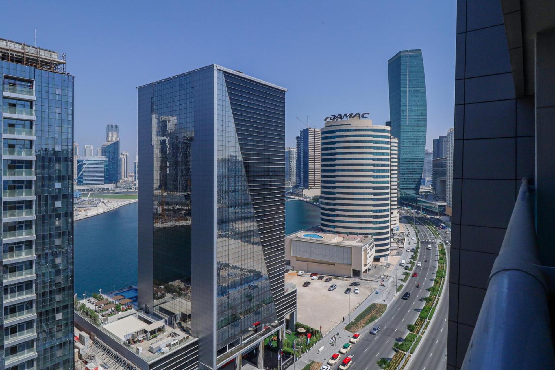 Appartamento Serene Escape I Canal View I Fast Wi-fi Dubai