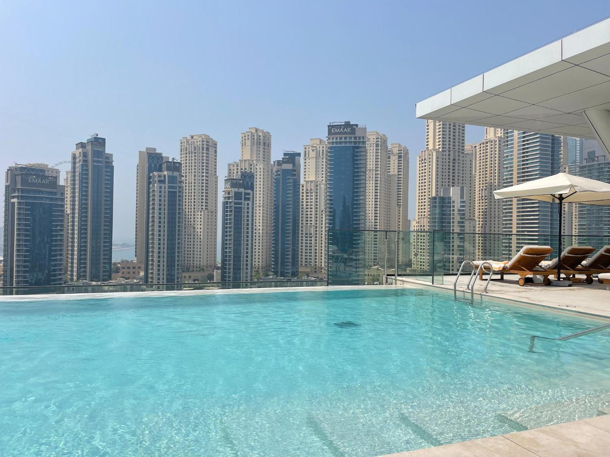 Apartamento Luxury Living At Vida Marina & Yacht Club Dubái