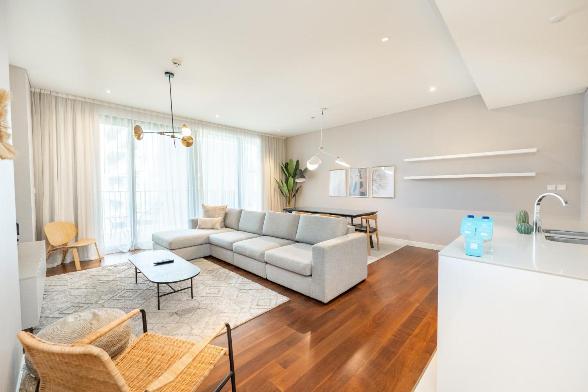Fam Living Walk - Opposite Walk Mall - 2a Apartamento *