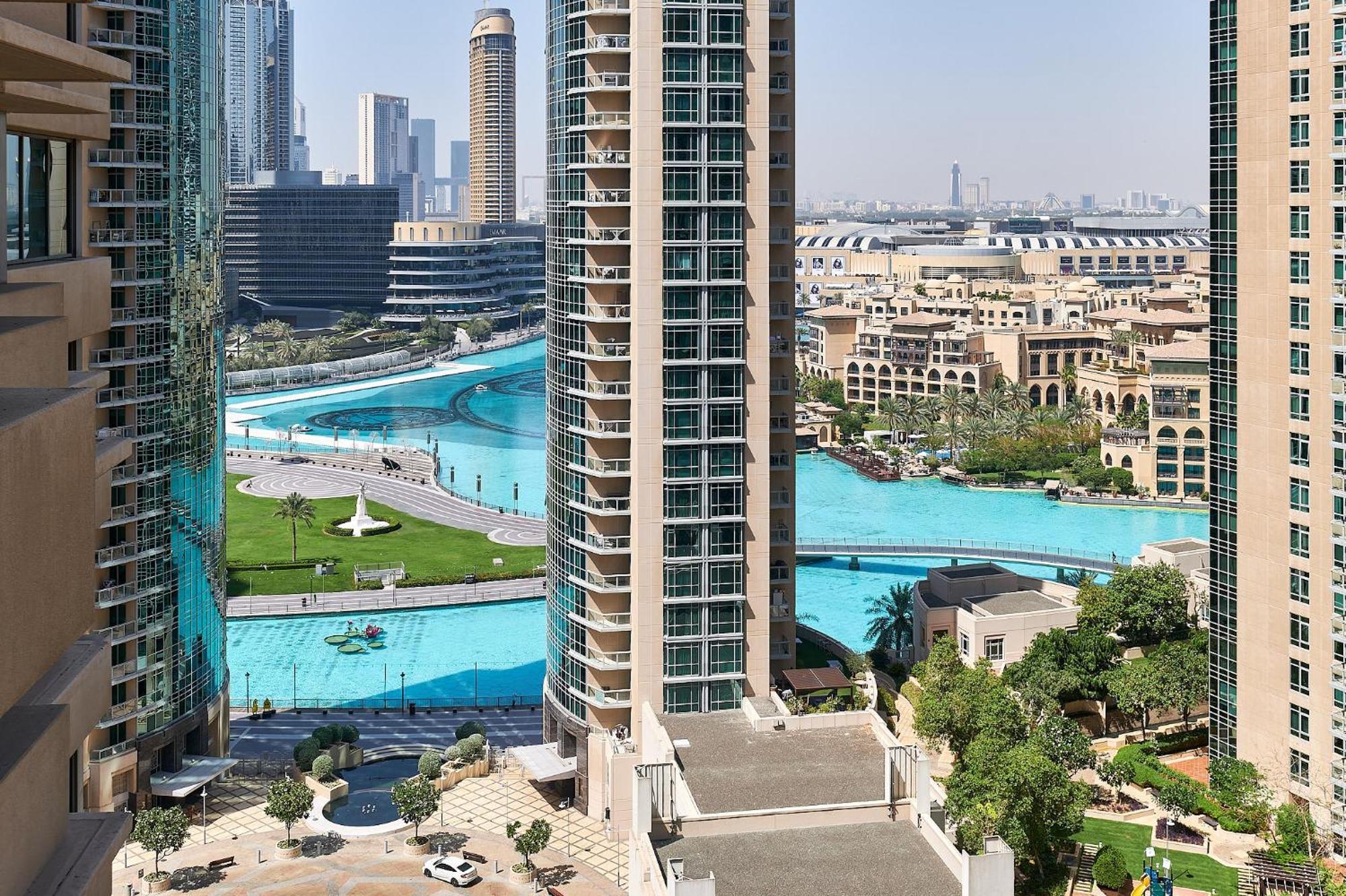 Bellavista - Striking - 1br With Extra Twin - 29 Boulevard - Partial Fountain View