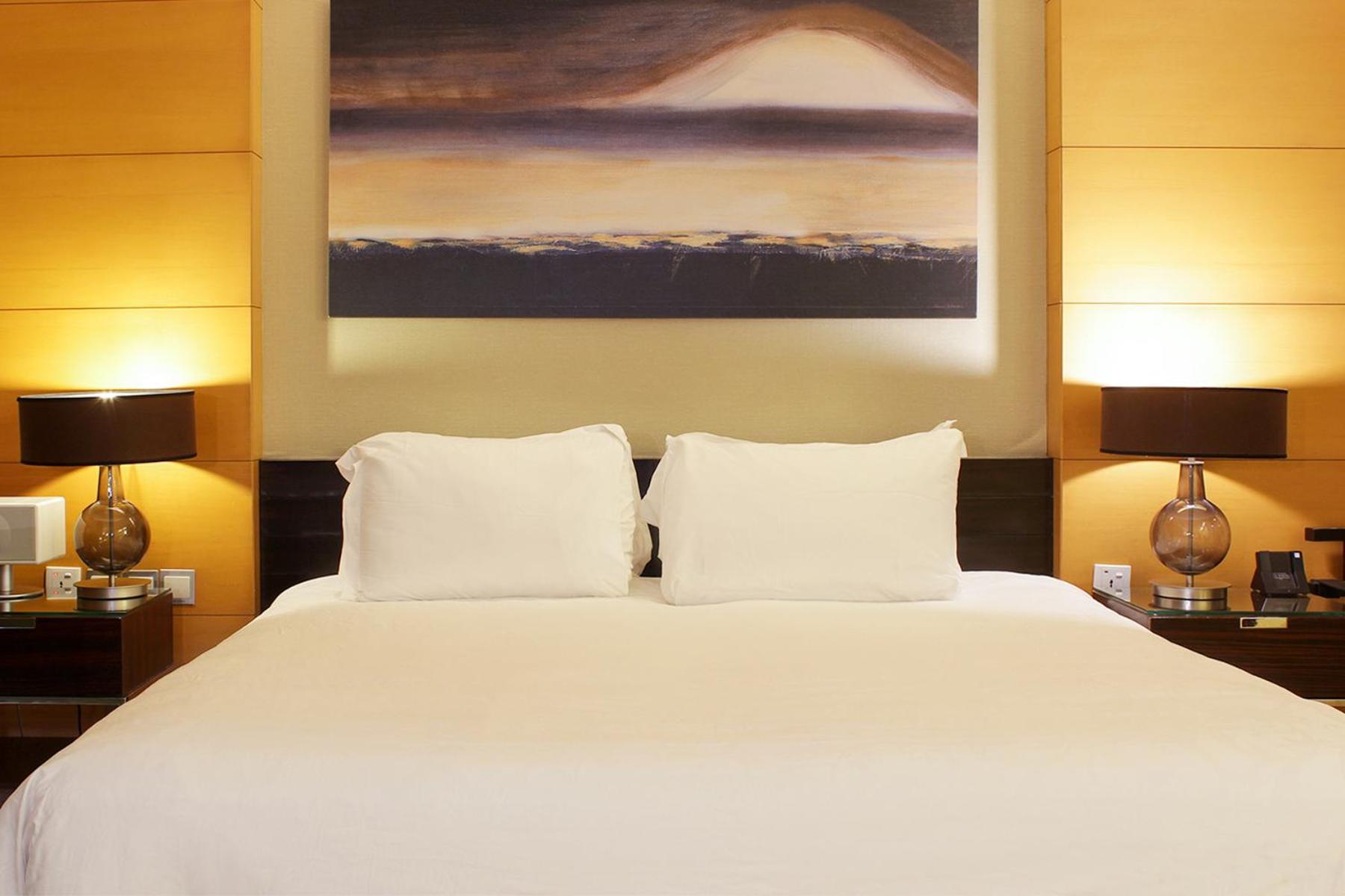 Partial Burjkhalifa Studio, Interconnecting To Dubai Mall Apartment *