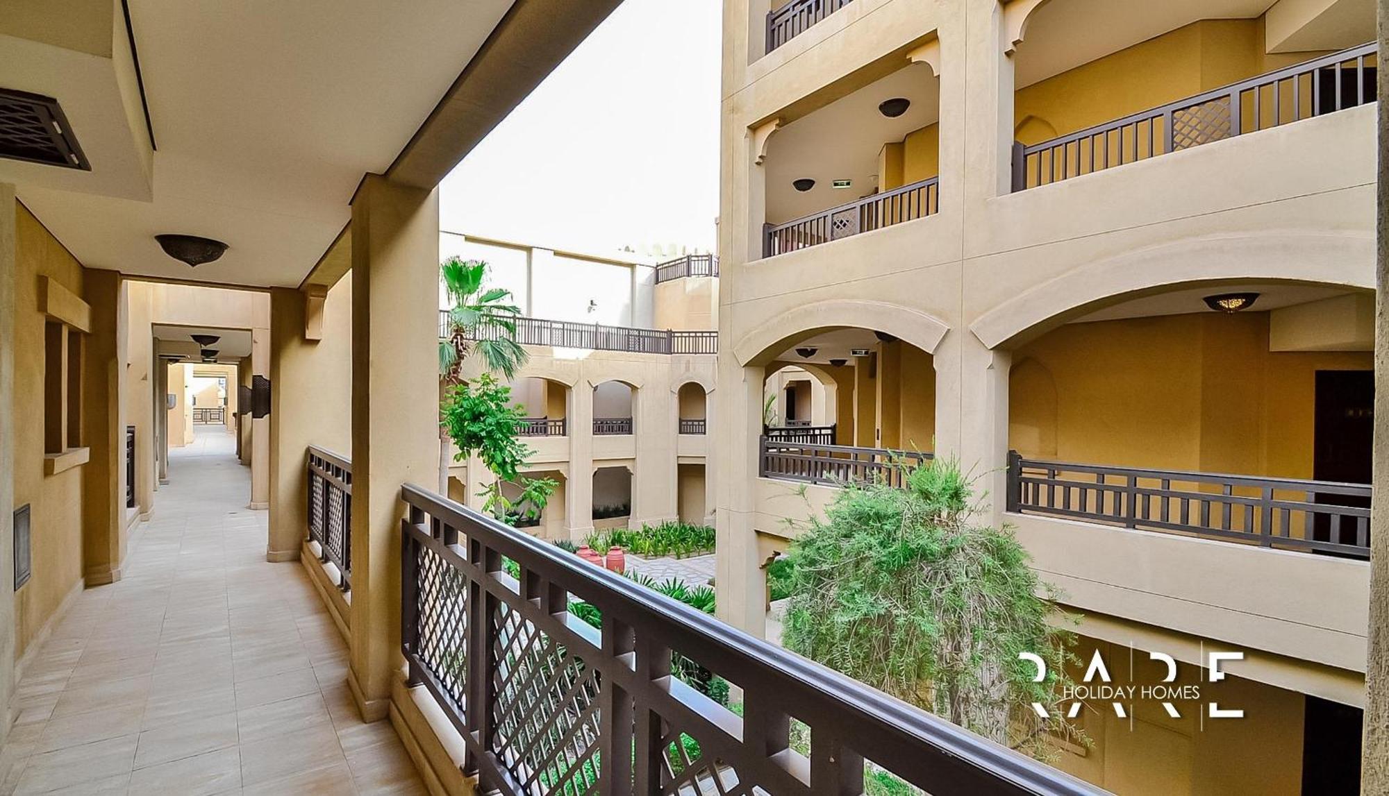 Appartement Rare Offer 2 Bedroom With Direct Access To Mall - Pool View - Al Tajer Residences-r7078 *