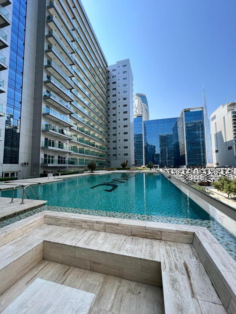 Apartamento 5* Studio, 10min Walk To Mall, 1min Bay Sqr Dubai