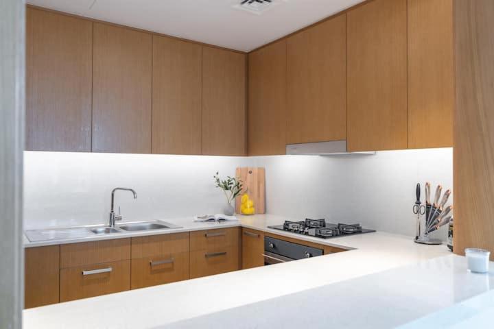 Appartement Vogue Downtown - Opera Grand - Burj Khalifa & Fountain Views *