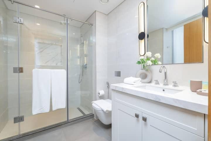 Appartement Vogue Downtown - Opera Grand - Burj Khalifa & Fountain Views *