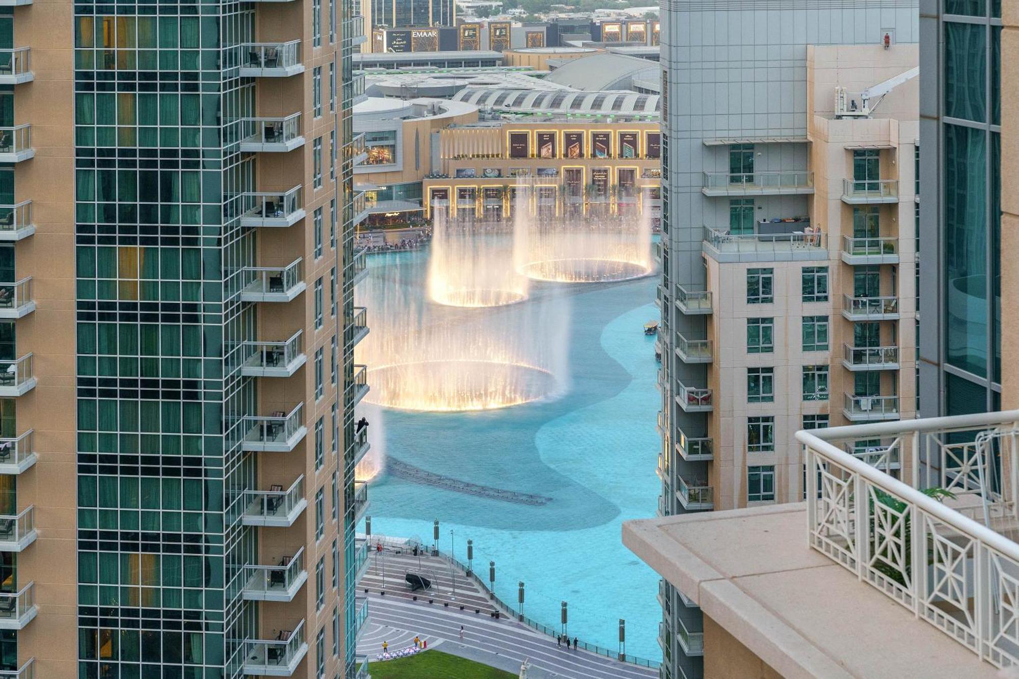New! Luxury 3bedroom With Spectacular Burj Views Downtown Apartment