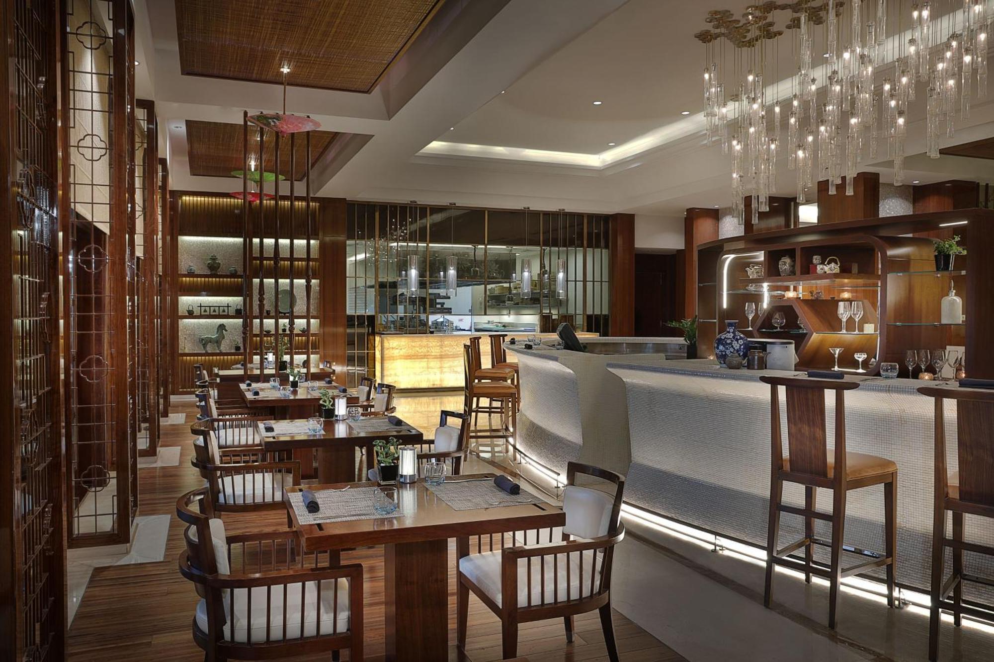 The Ritz-carlton,
