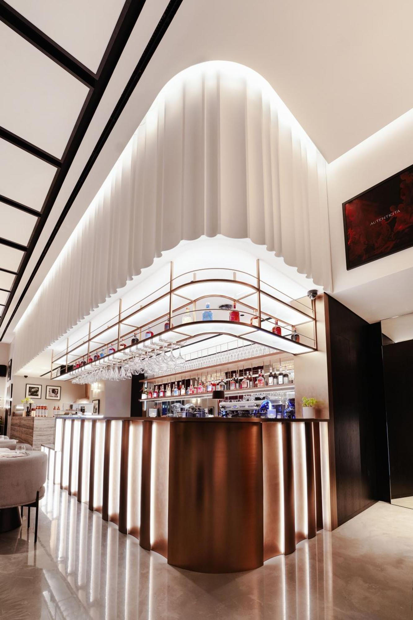 Lusso Hometels J One Business Bay Dubai