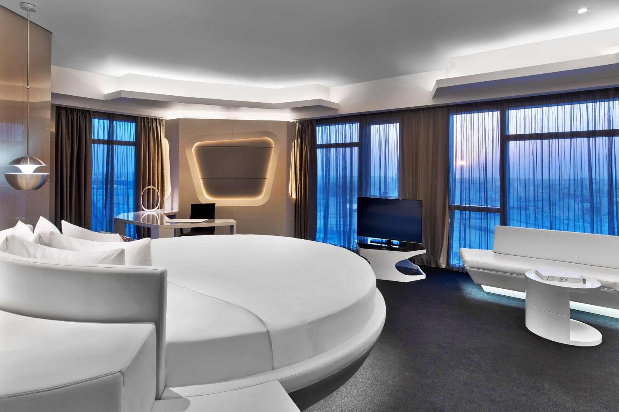 V Dubai, Curio Collection By Hilton Hotel Dubái