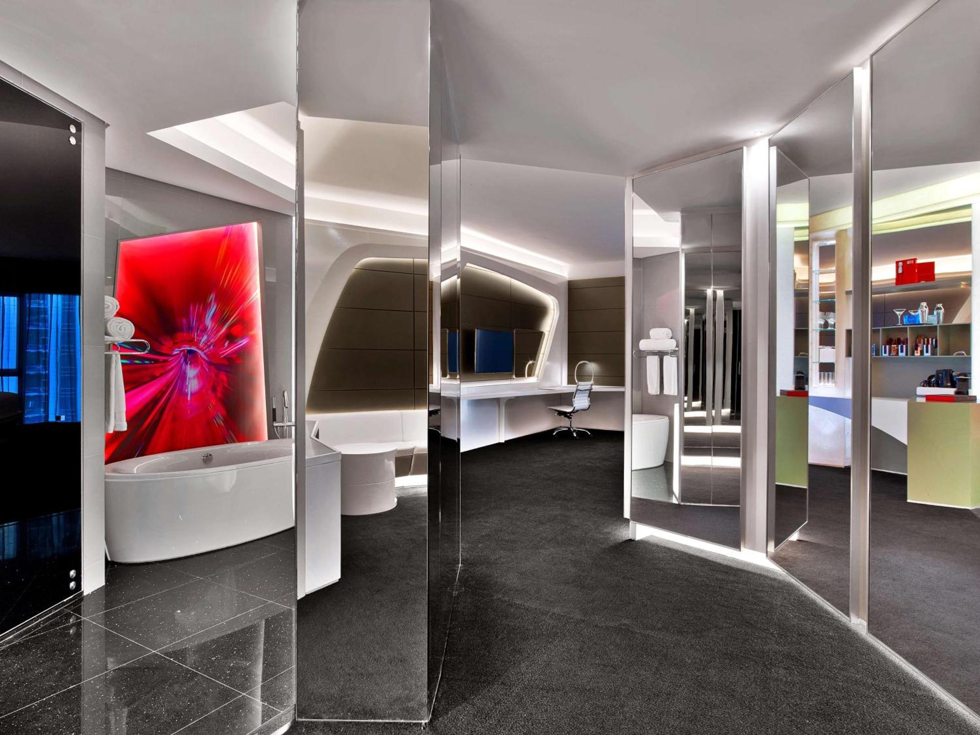 V Dubai, Curio Collection By Hilton 5*