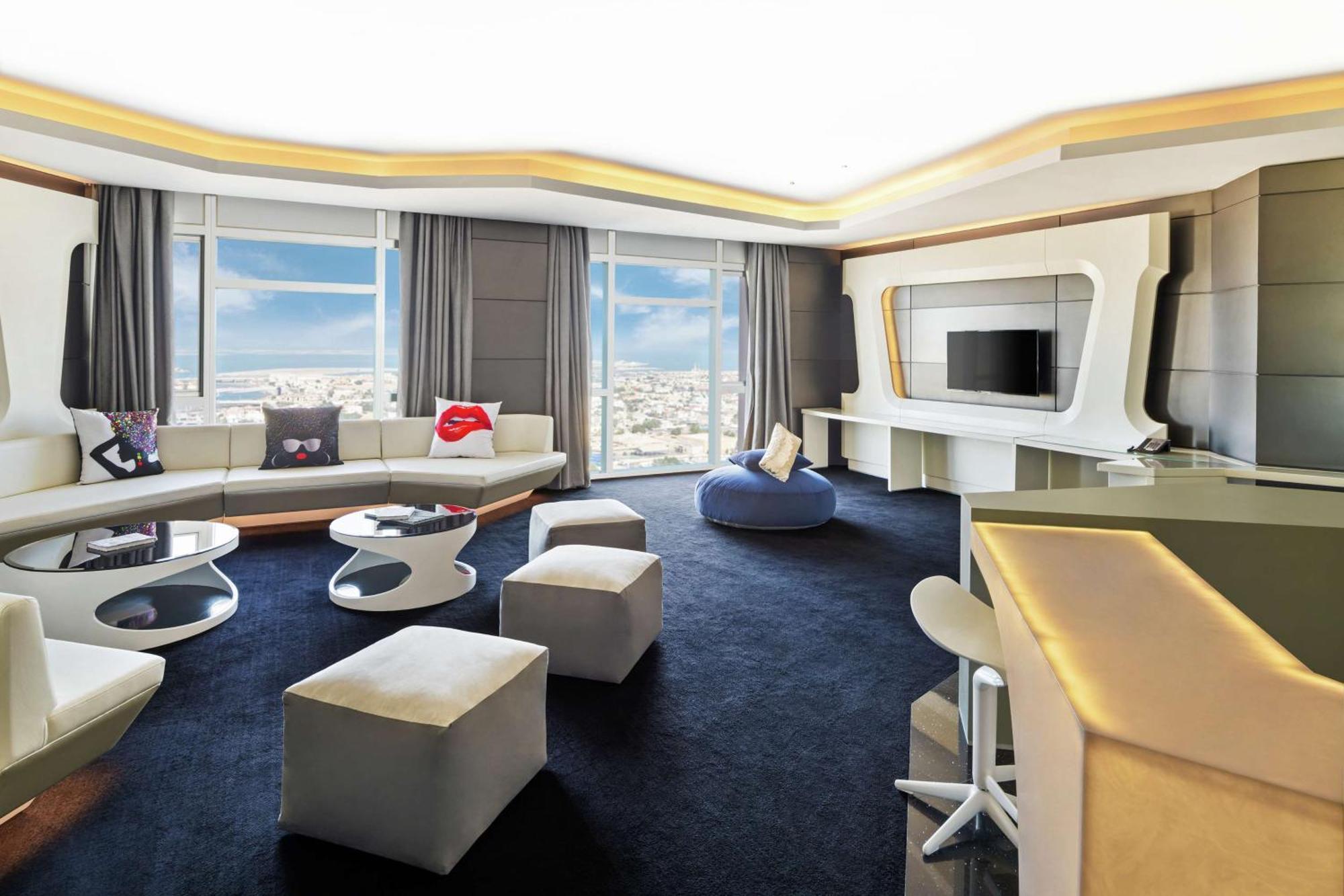 V Dubai, Curio Collection By Hilton