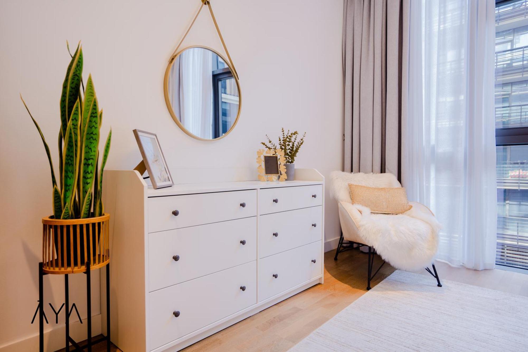 Luxury With Pool, Patio & Gym In Walk Lägenhet *
