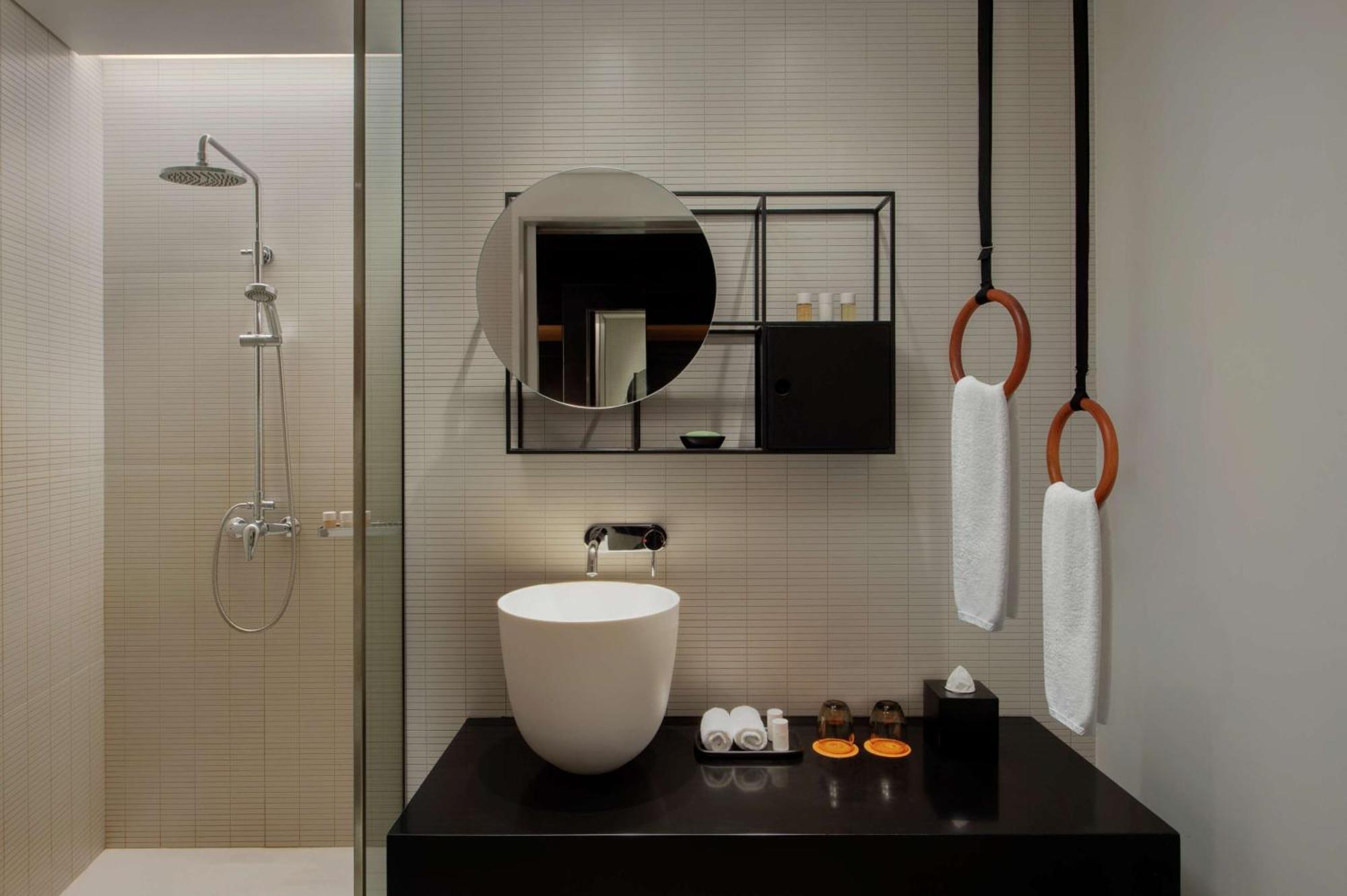 Hotell Canopy By Hilton Al Seef Dubai