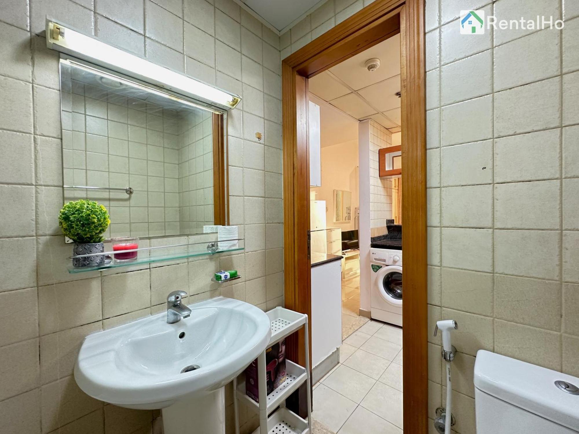 Quiet With Balcony And Roof Pool In Marina Apartamento Dubái